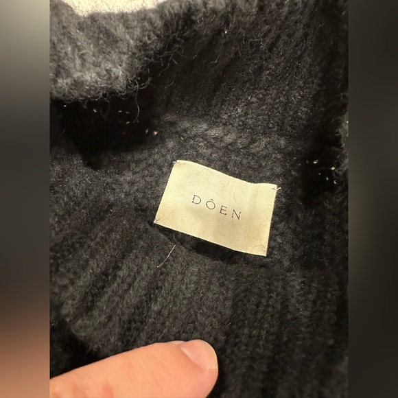 Doen Lulu Sweater in Black - US Small - Picture 3 of 12
